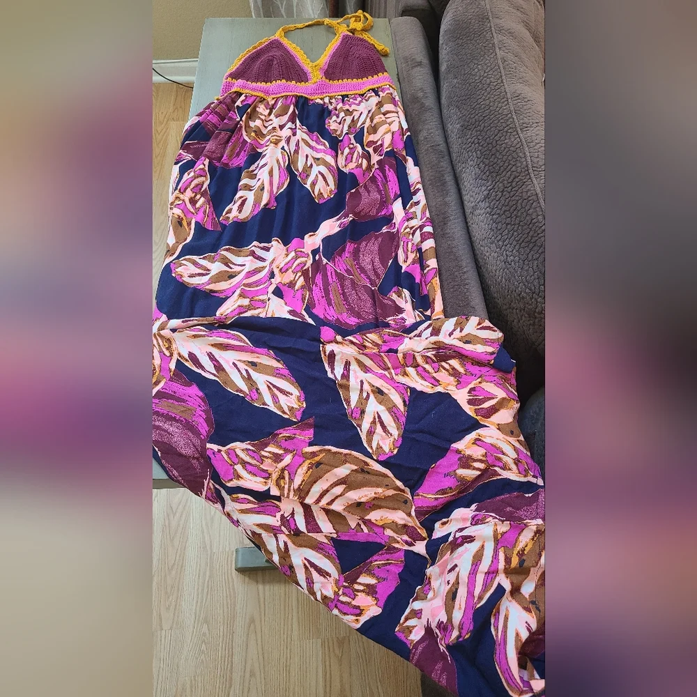 Sundress - Picture 2 of 3